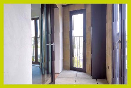 Acklam Road, internal hallway view